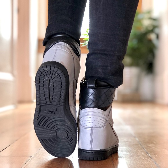 💥NIKE DUNK Sky Hi Wedge Silver Reflective Boots - Picture 2 of 11